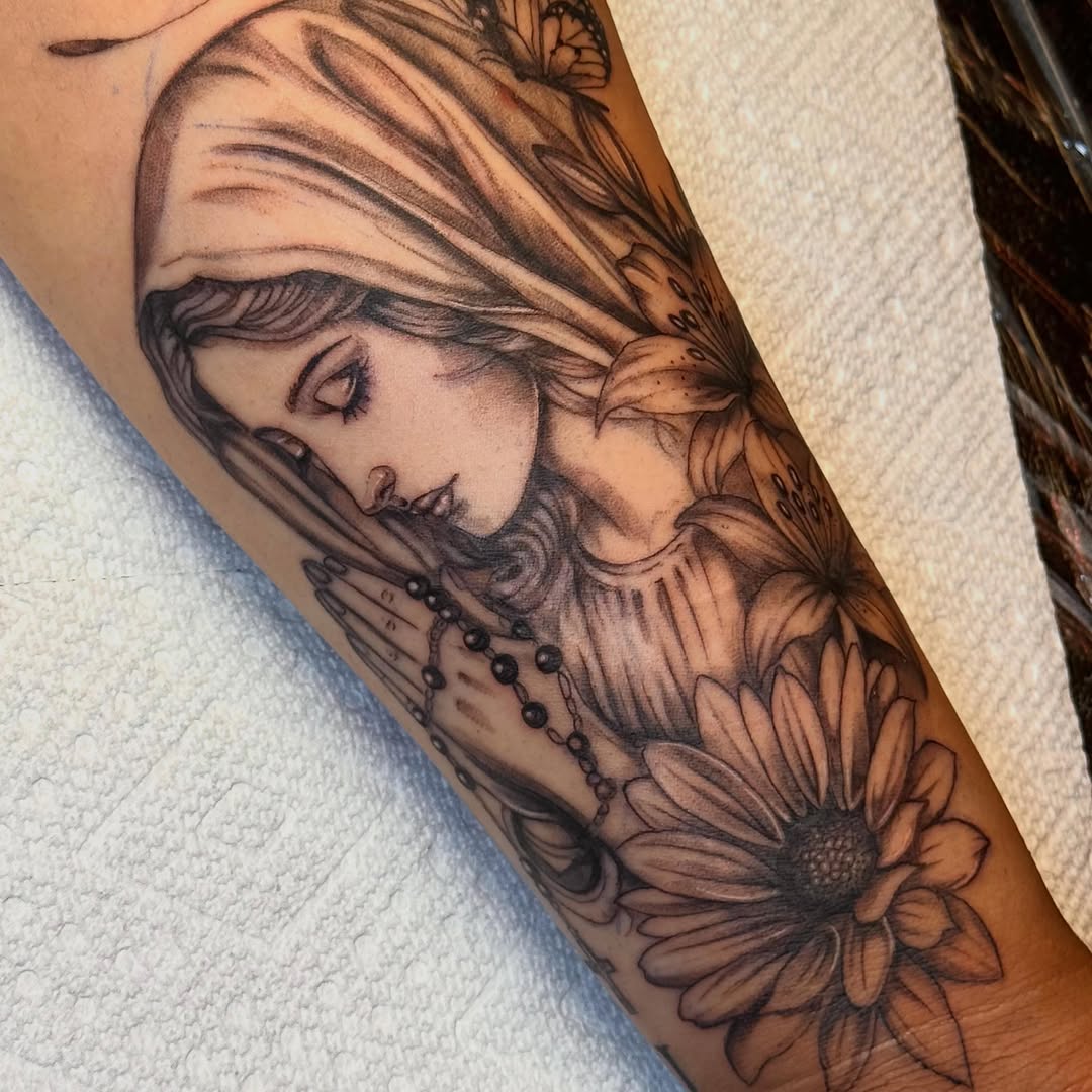 Tattoo by @bellyink_ — realism, black_and_grey