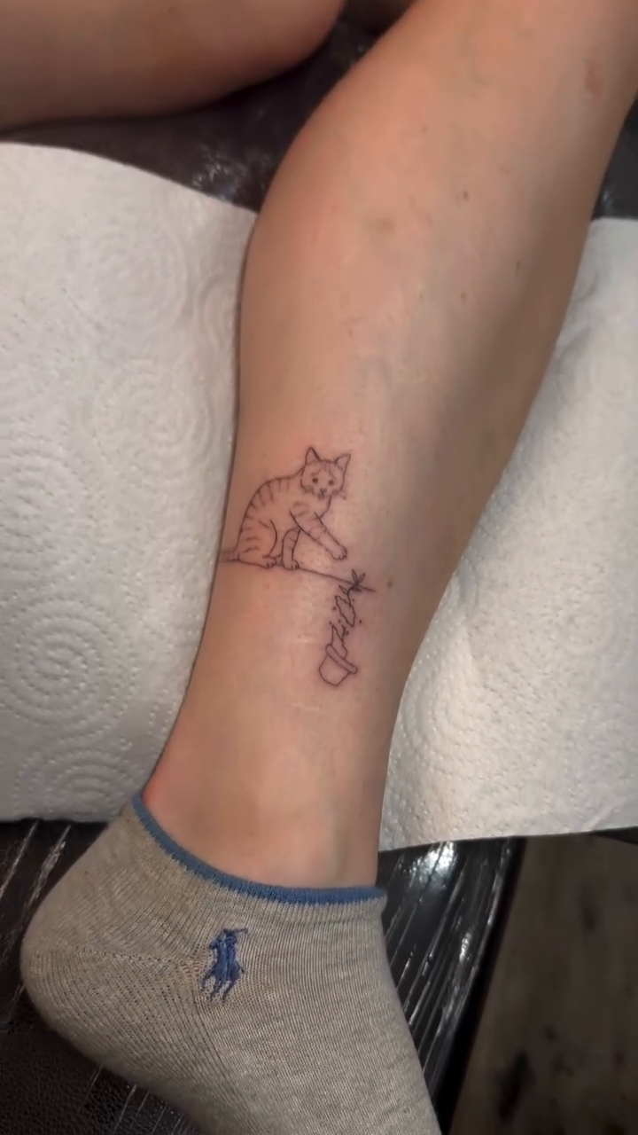 Tattoo by @jules__ink β fine_line