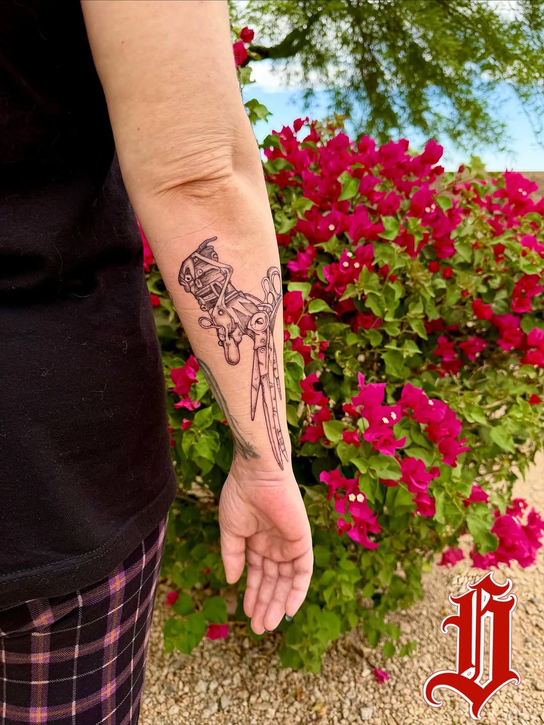 Tattoo by @guera.ink — black_and_grey, realism