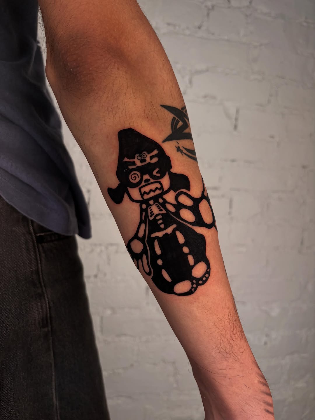 Tattoo by @uuptempo — blackwork