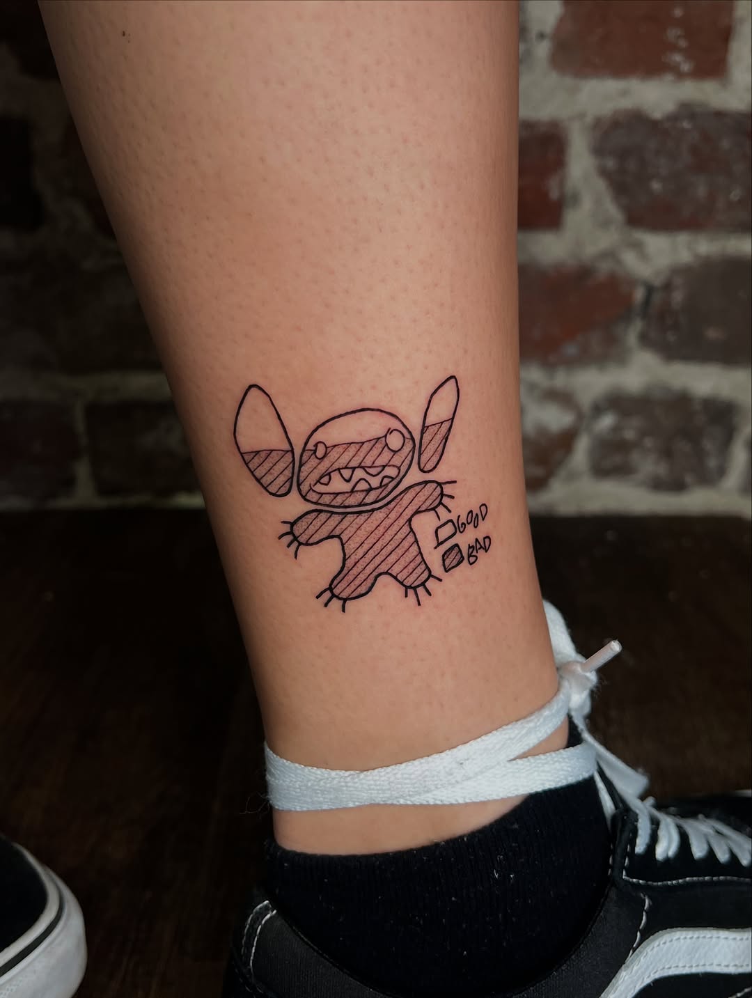 Tattoo by @uncomfycomfort โ illustrative, sketch