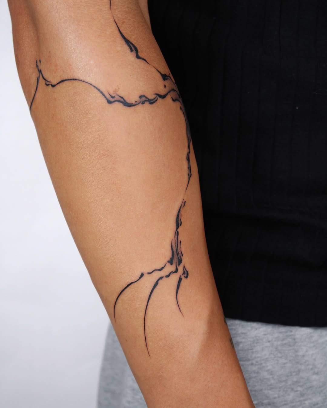Tattoo by @tatpiaooo — illustrative, fine_line