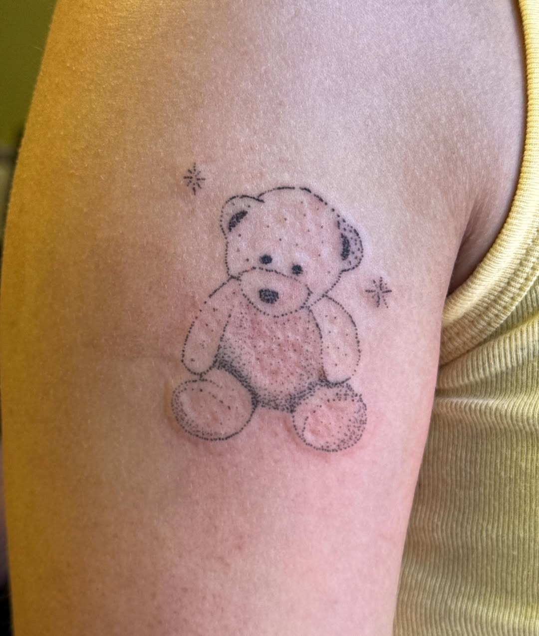 Tattoo by @babybeartattoos — dotwork, minimalist