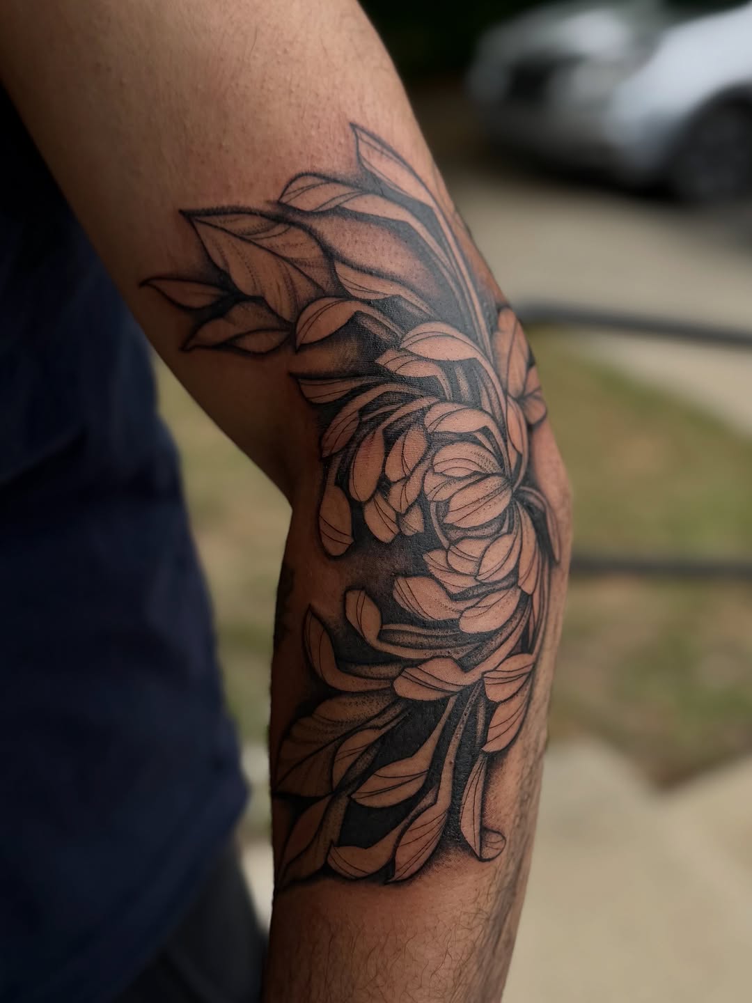 Tattoo by @velletta.tattoos โ black_and_grey