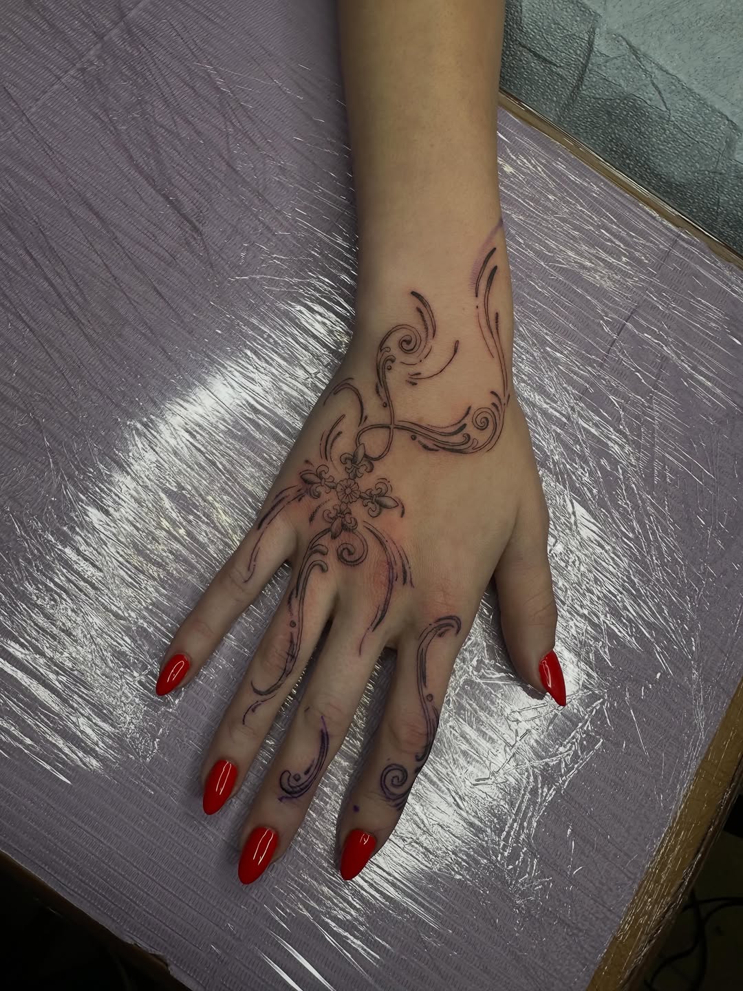 Tattoo by @alexgunshefski — fine_line, ornamental