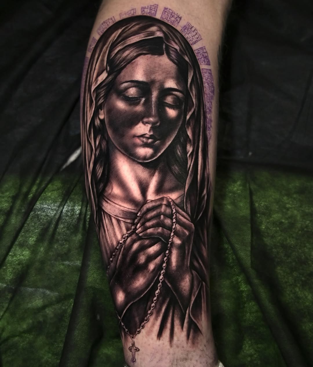 Tattoo by @arenastattoo — realism, black_and_grey