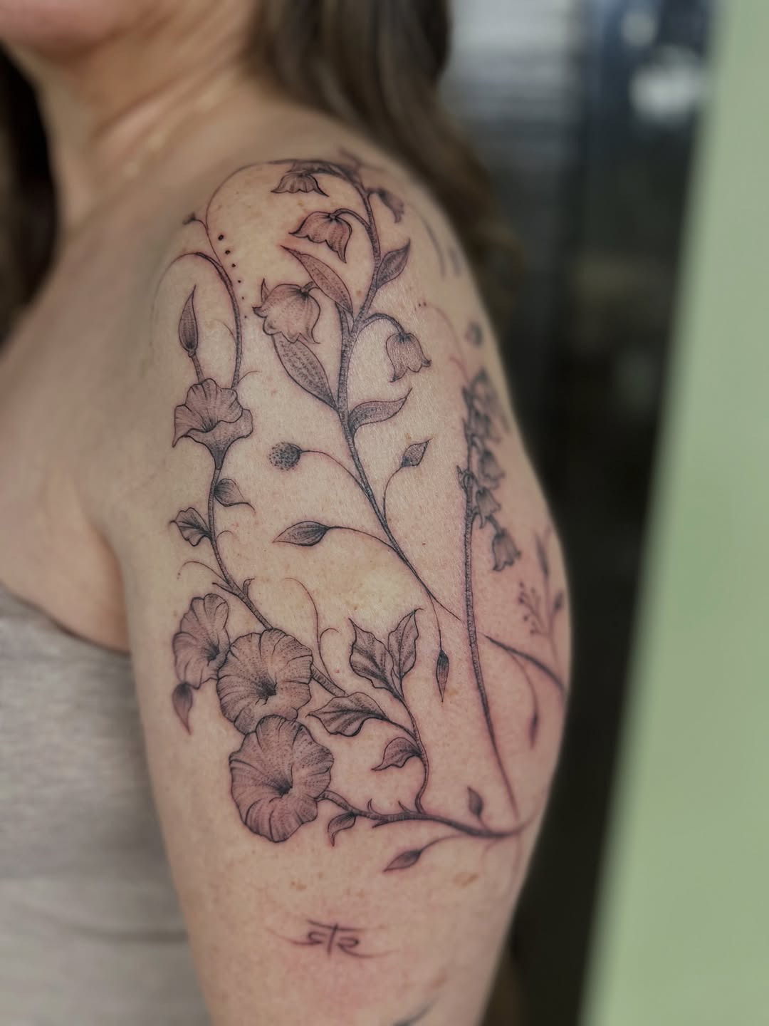 Tattoo by @tattoosbyric — fine_line