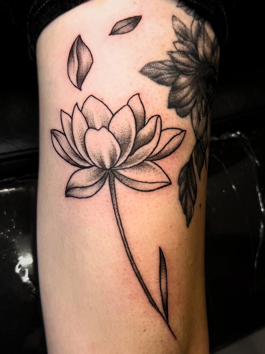 Tattoo by @artbyjennyc — black_and_grey