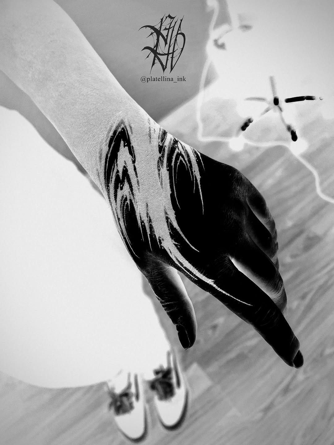 Tattoo by @platellina_ink — blackwork