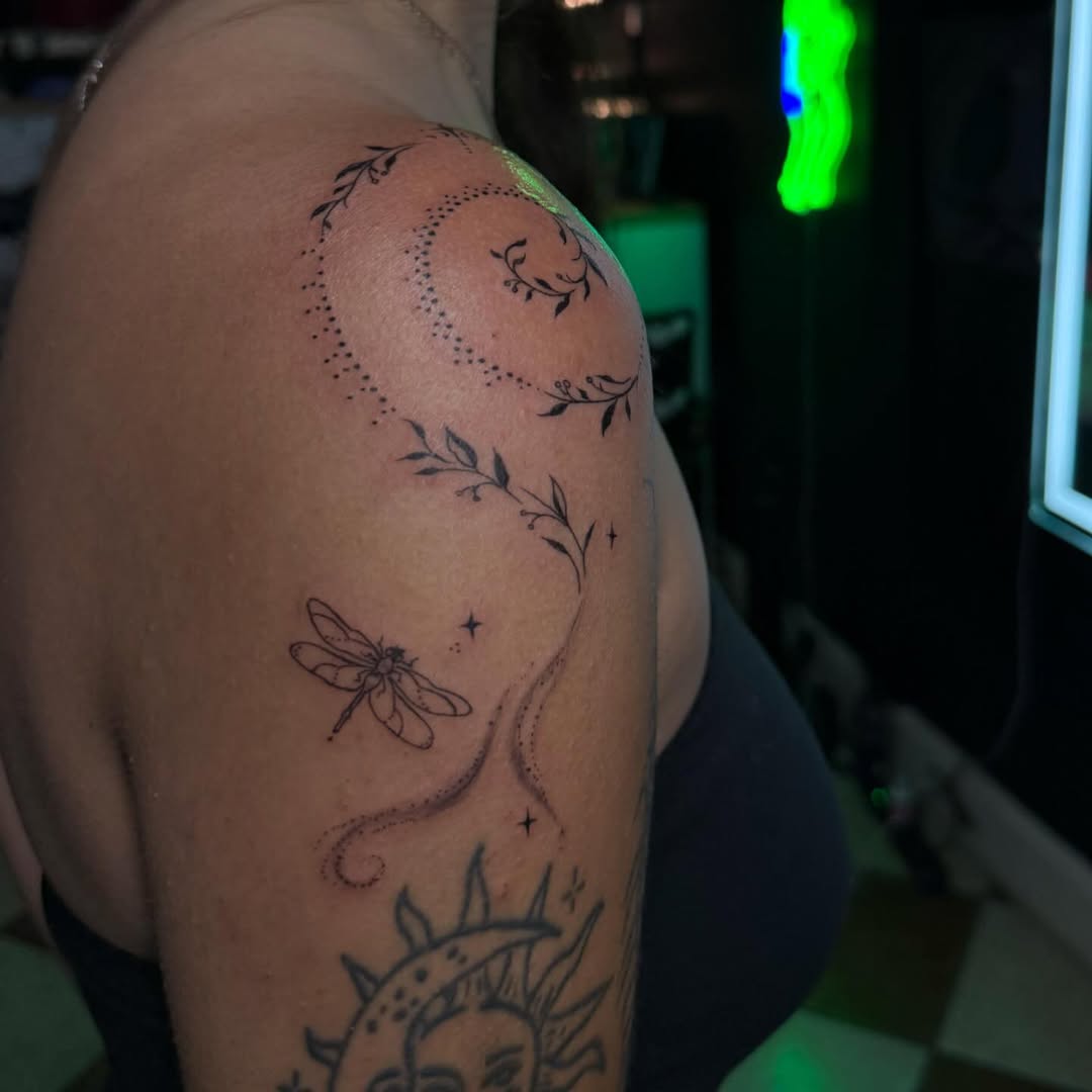 Tattoo by @inkbybugs — fine_line