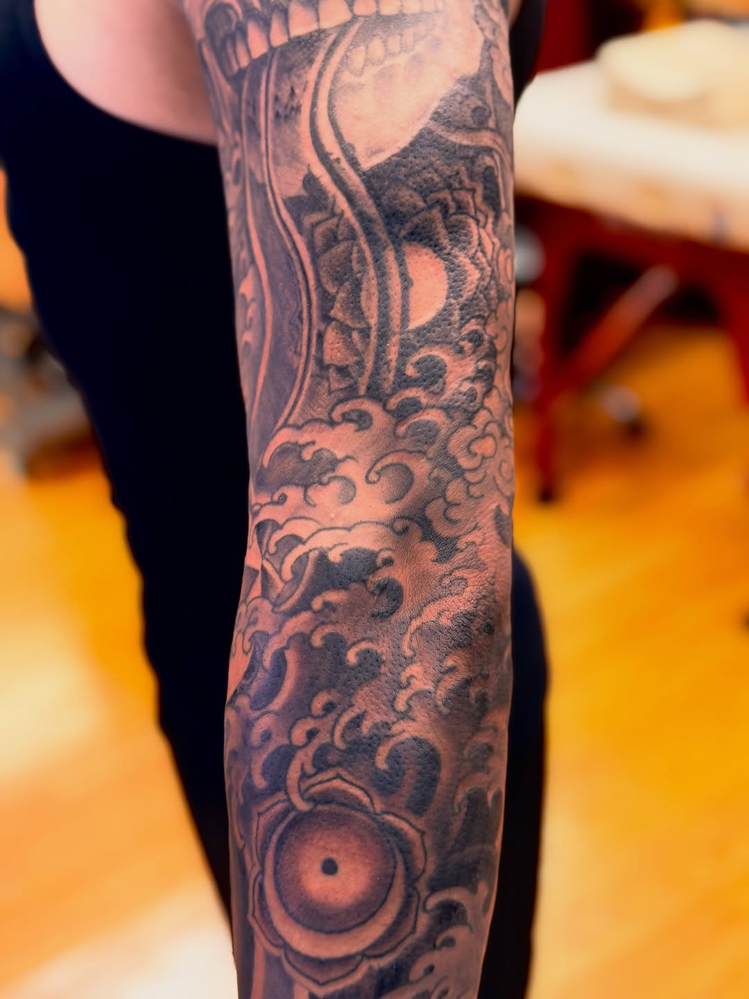Tattoo by @brianhutflies — black_and_grey, japanese_irezumi