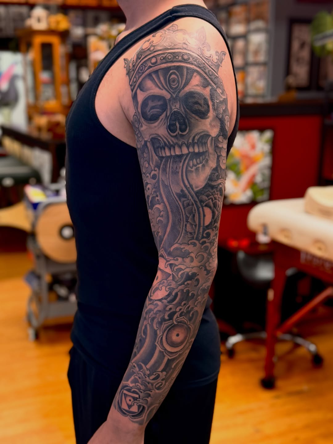 Tattoo by @brianhutflies — black_and_grey, illustrative