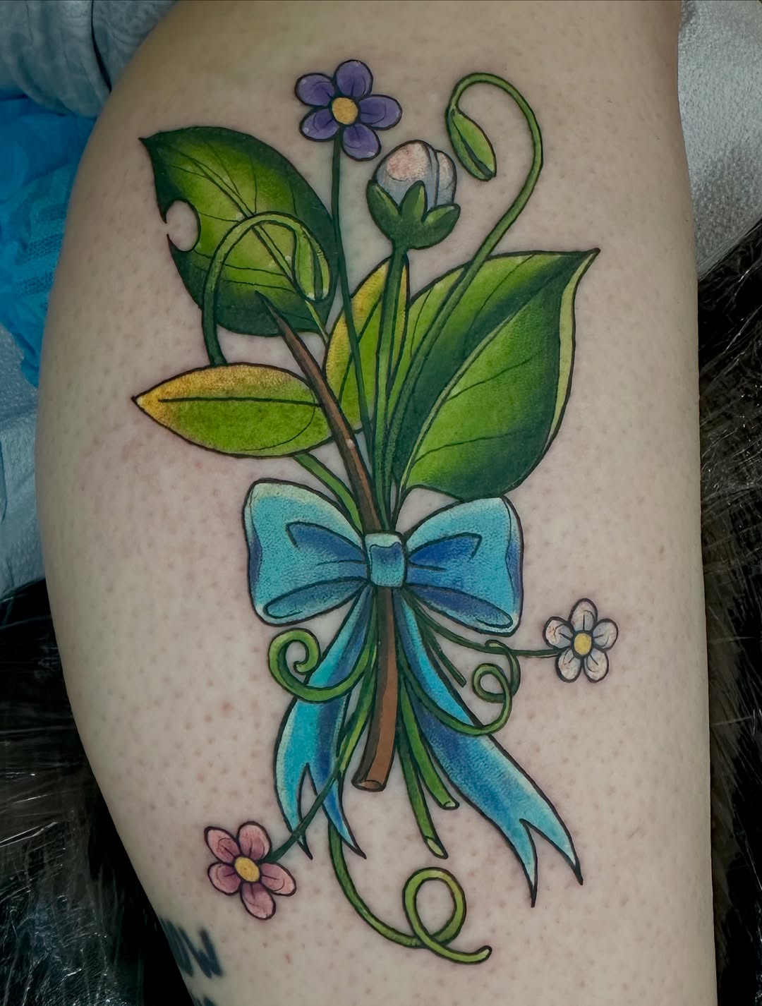 Tattoo by @raerae.tattoos โ neo_traditional