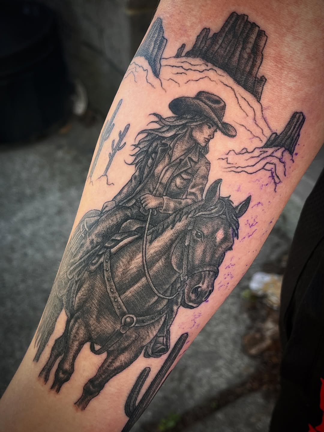 Tattoo by @tattoos_by_suzanneb — realism, black_and_grey