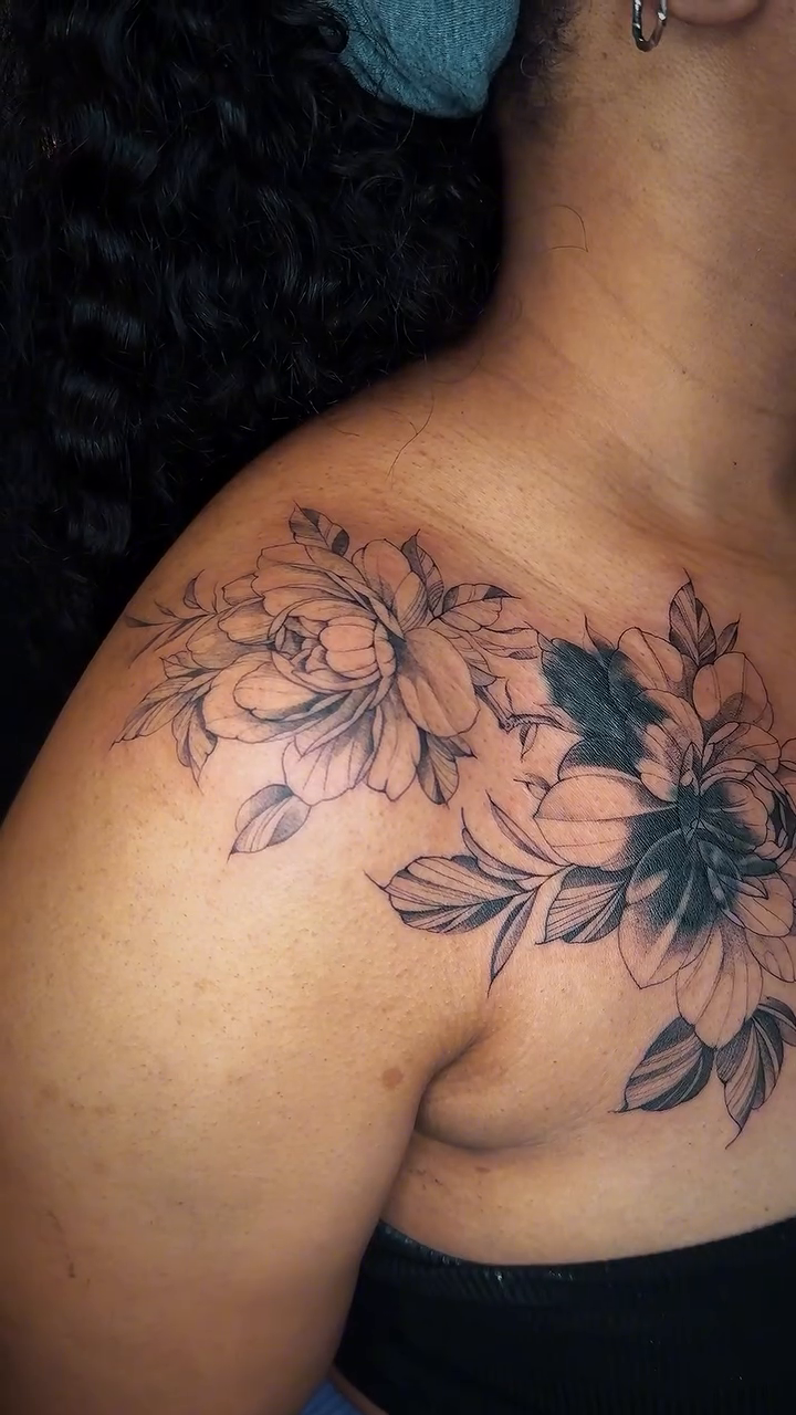 Tattoo by @bondtattooer — fine_line