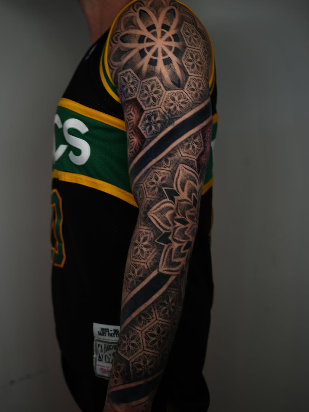 Tattoo by @romanostattoo — geometric, dotwork