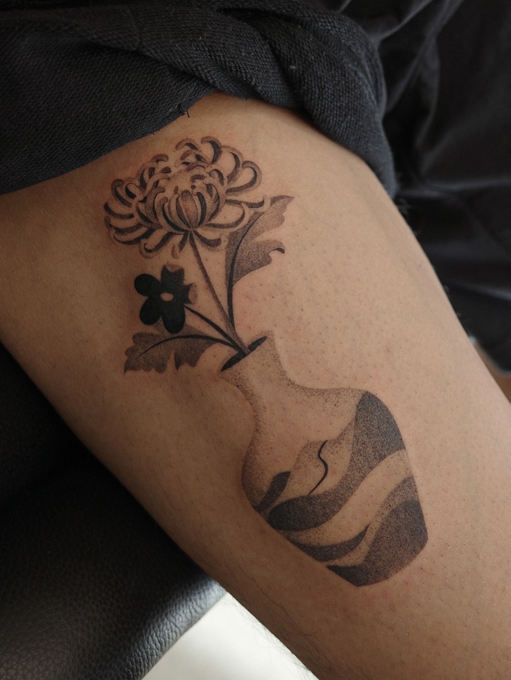 Tattoo by @ginseng.ink — illustrative, dotwork