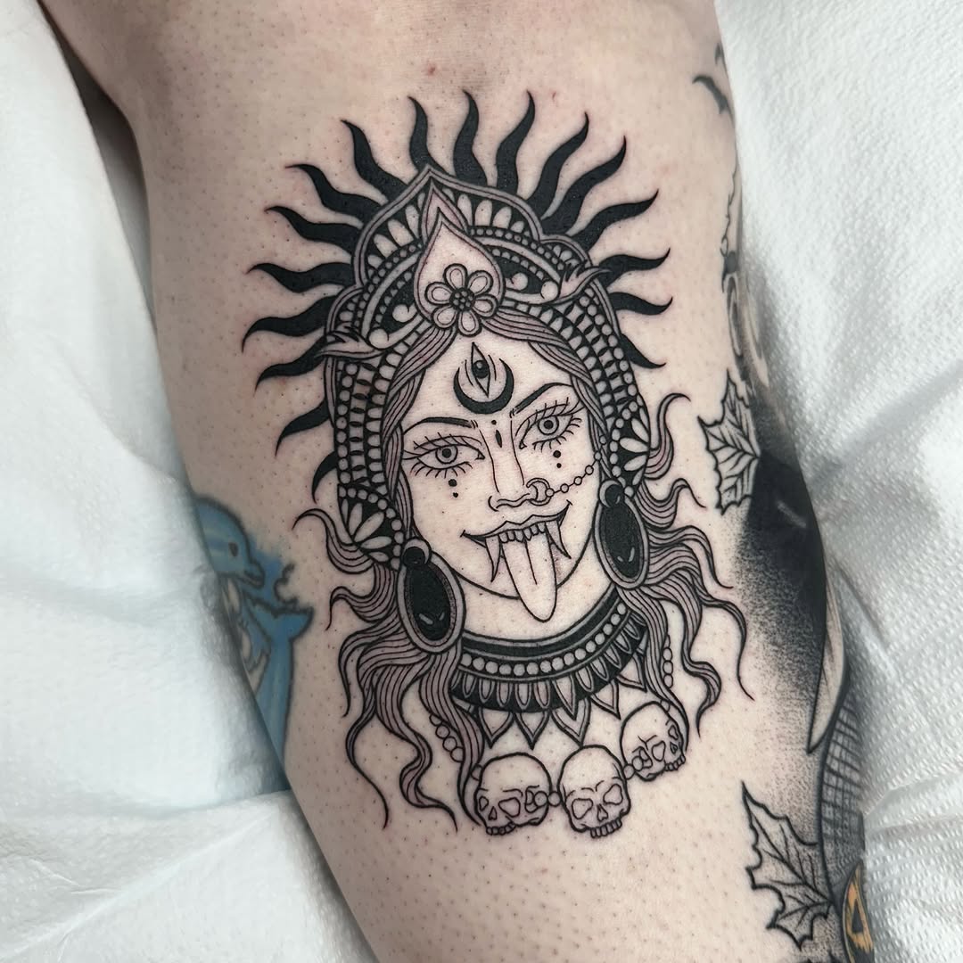 Tattoo by @brookxyn โ american_traditional, illustrative
