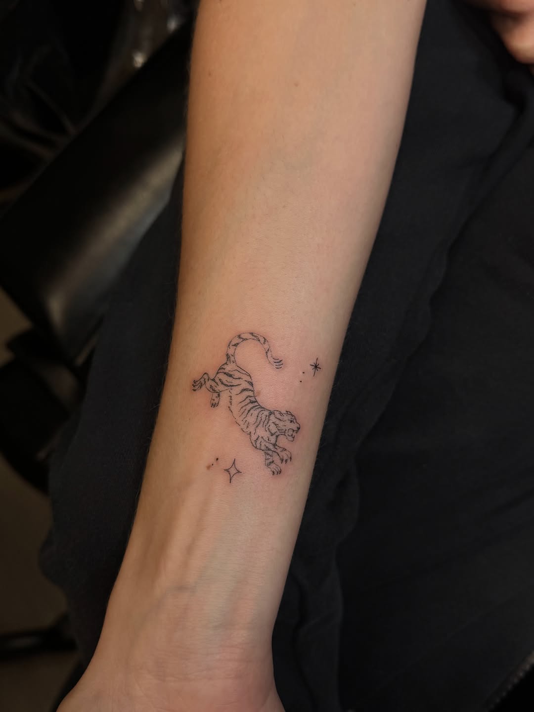Tattoo by @coutureinkk — fine_line, illustrative