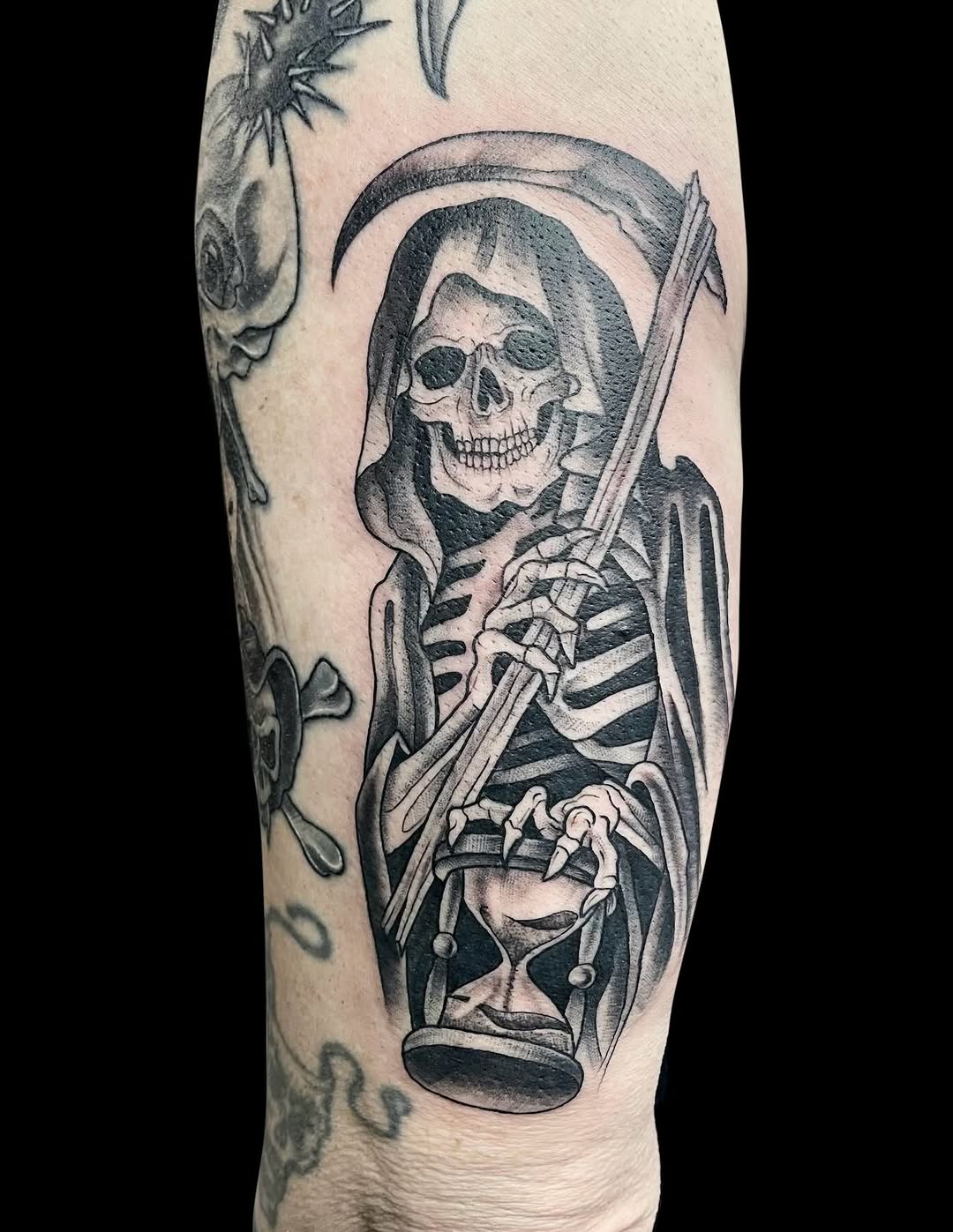 Tattoo by @ratqueentattoo — black_and_grey, chicano