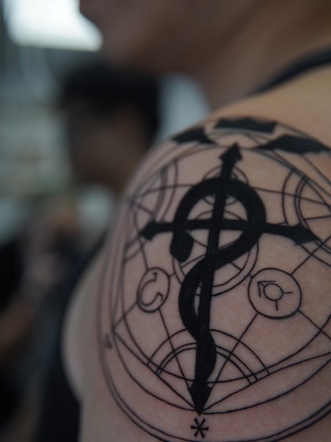Tattoo by @tattooforero — blackwork, geometric
