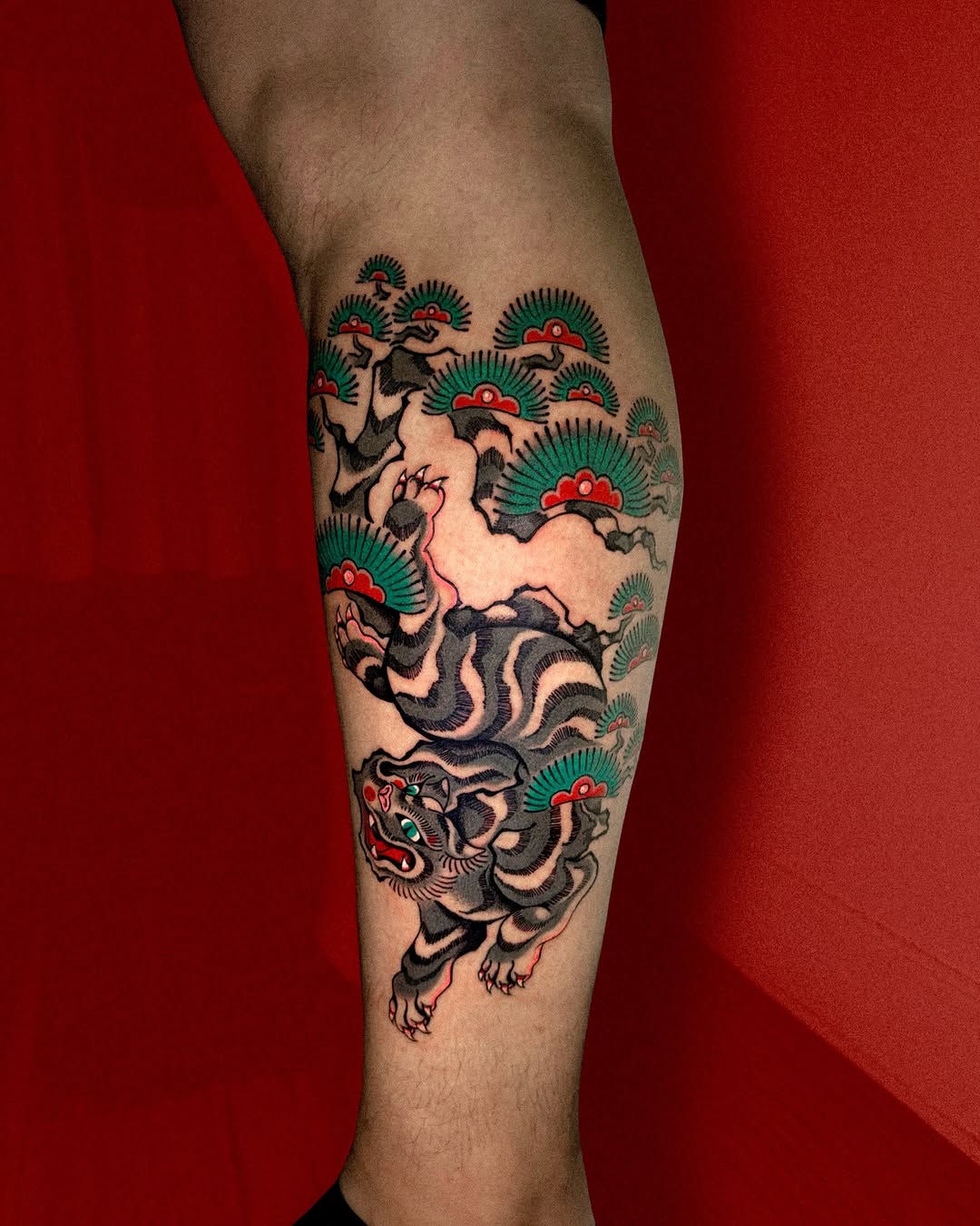Tattoo by @dayninestattoo — japanese_irezumi, black_and_grey