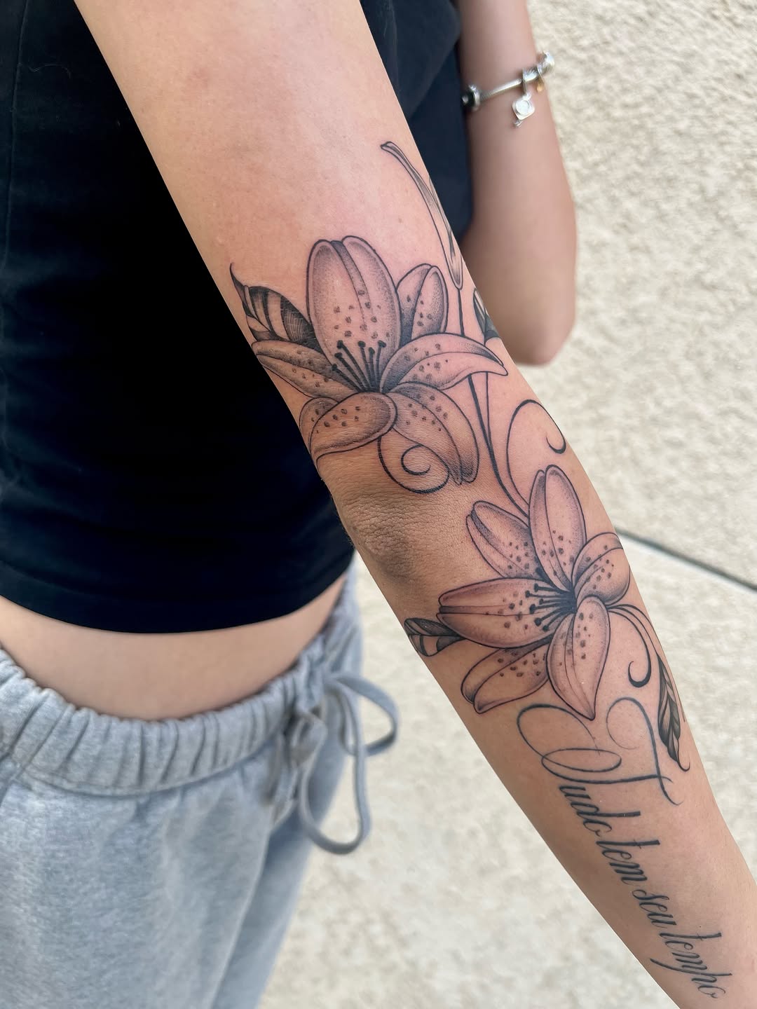 Tattoo by @dvminiquex — black_and_grey, lettering_script
