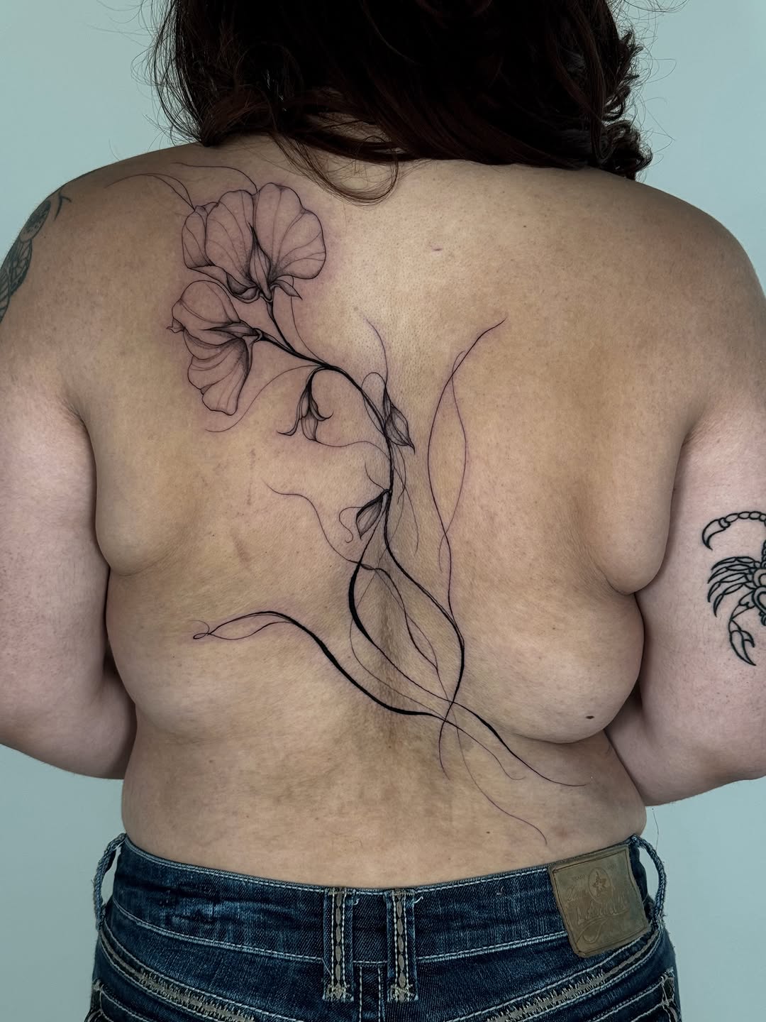 Tattoo by @brisiainks โ fine_line