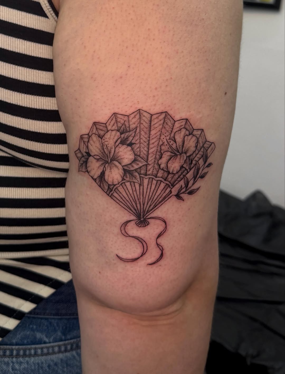 Tattoo by @figsandfossils — fine_line