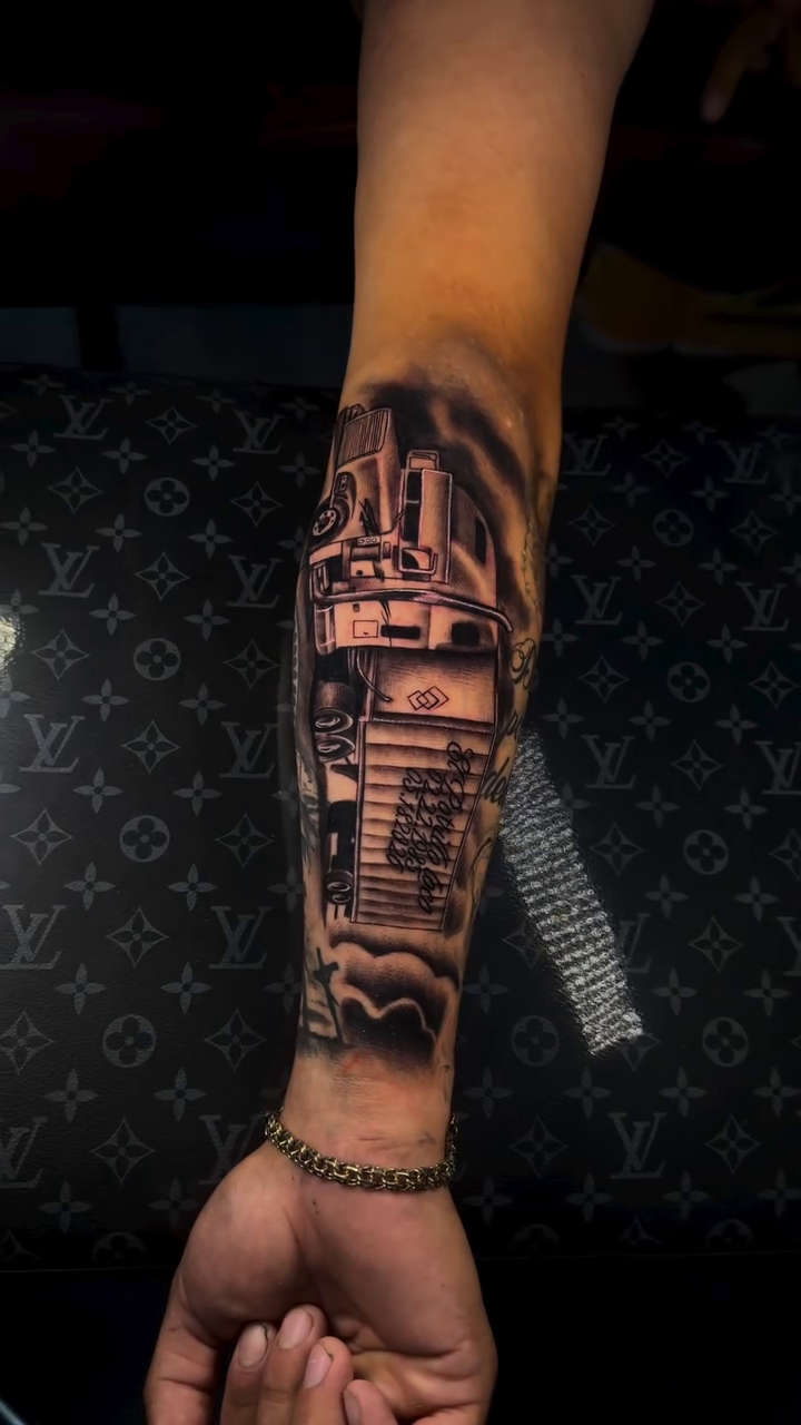 Tattoo by @aaron.tattoos — black_and_grey, realism