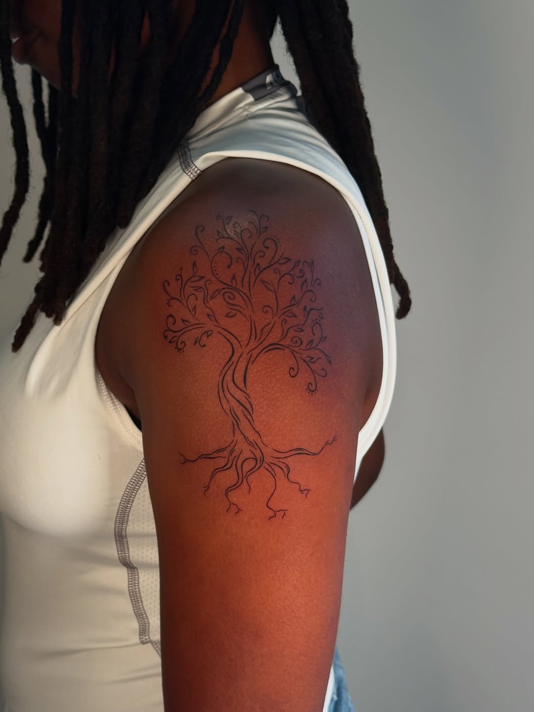 Tattoo by @tattedwithjaz — fine_line, ornamental