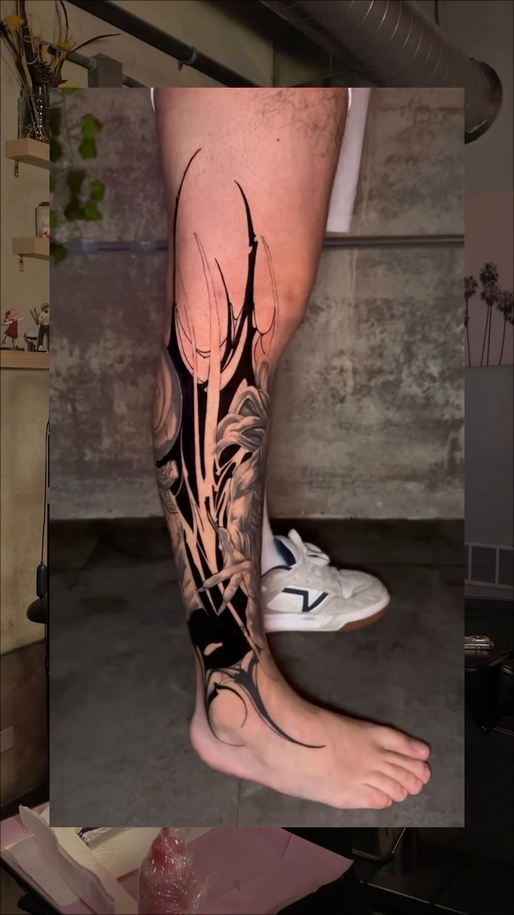 Tattoo by @lvltattoo_ — blackwork, illustrative