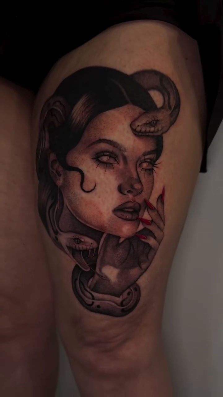 Tattoo by @piinkywabbiit — black_and_grey, illustrative