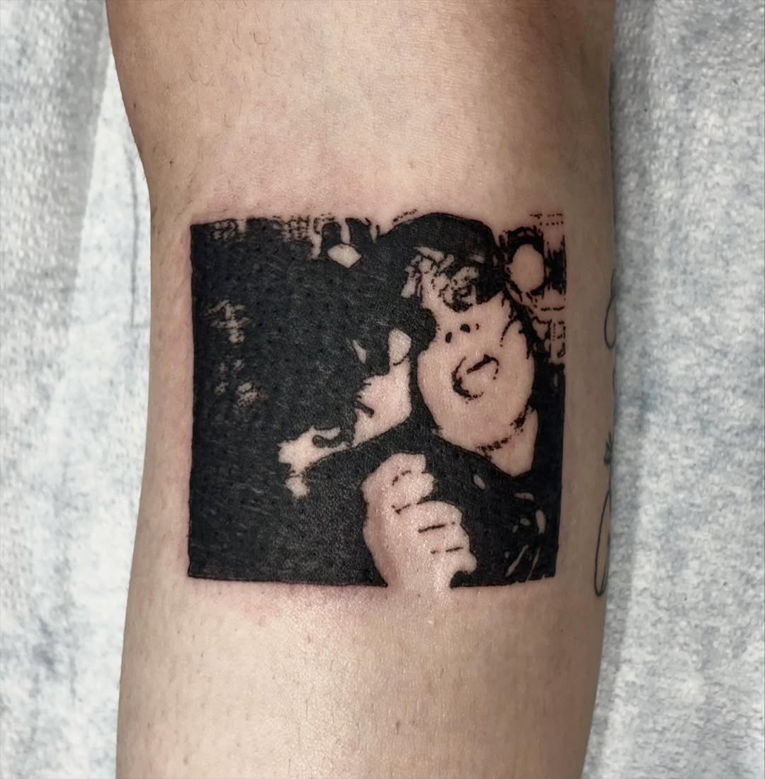 Tattoo by @starxscribbles — blackwork