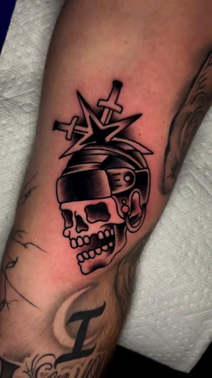Tattoo by @chucky.tattooz โ american_traditional, illustrative