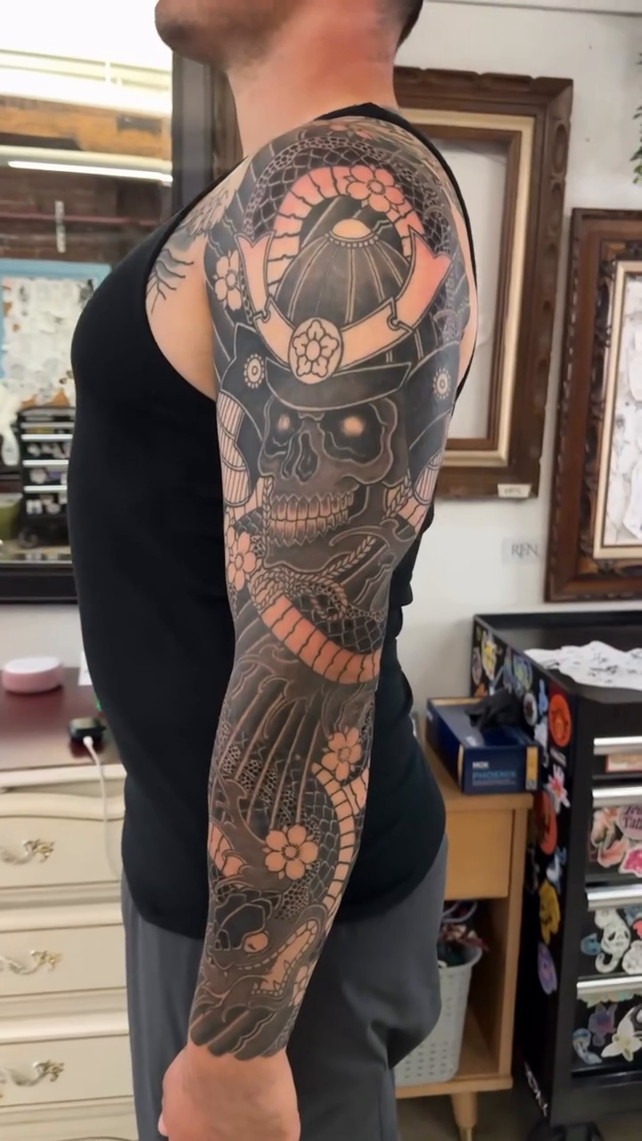 Tattoo by @baku_irezumi — japanese_irezumi, black_and_grey