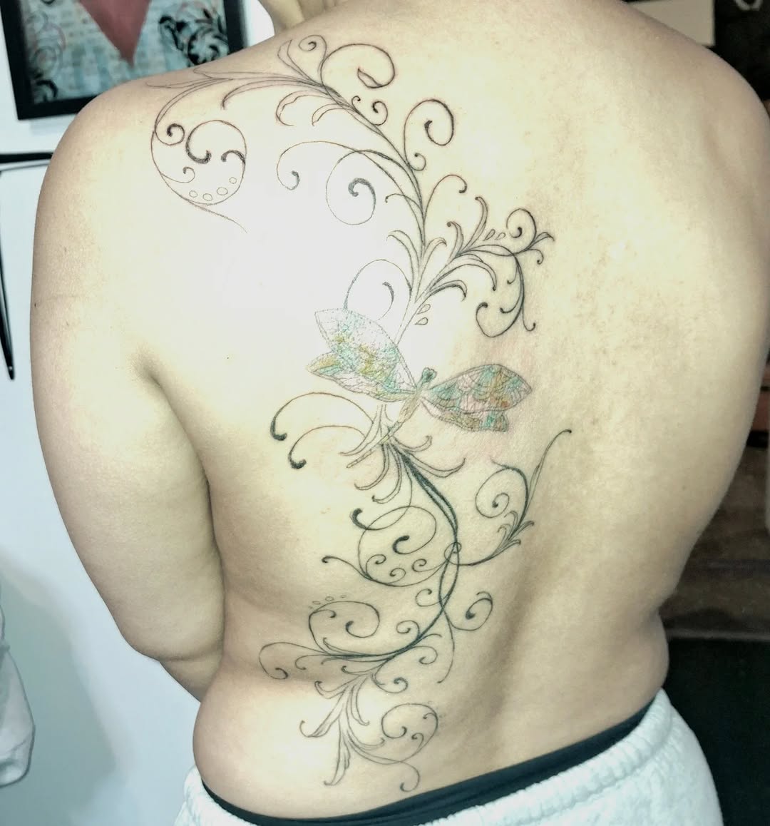 Tattoo by @hallowedgirl β fine_line