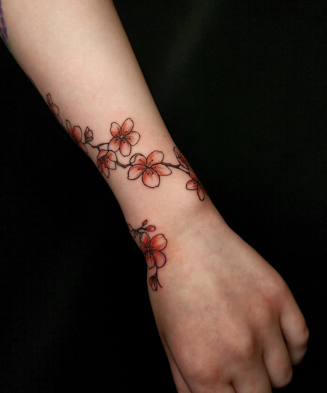 Tattoo by @grimsolaire_tattoos โ fine_line