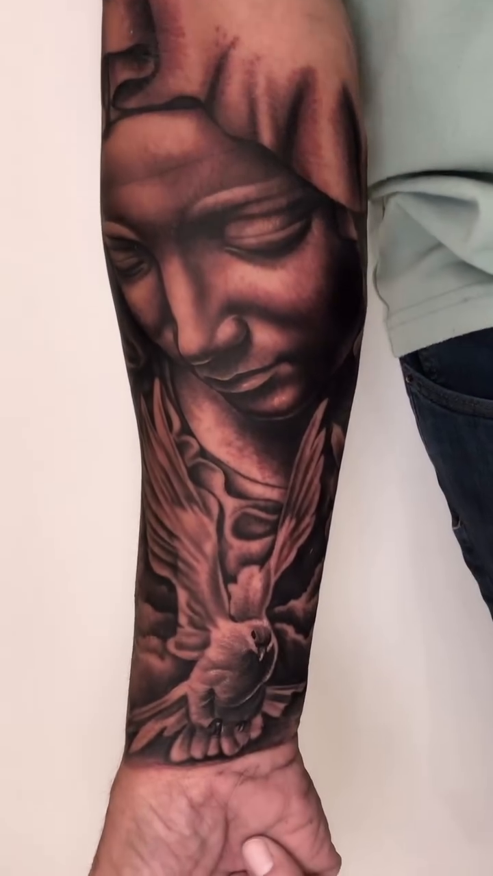 Tattoo by @dboy_87 โ realism, black_and_grey