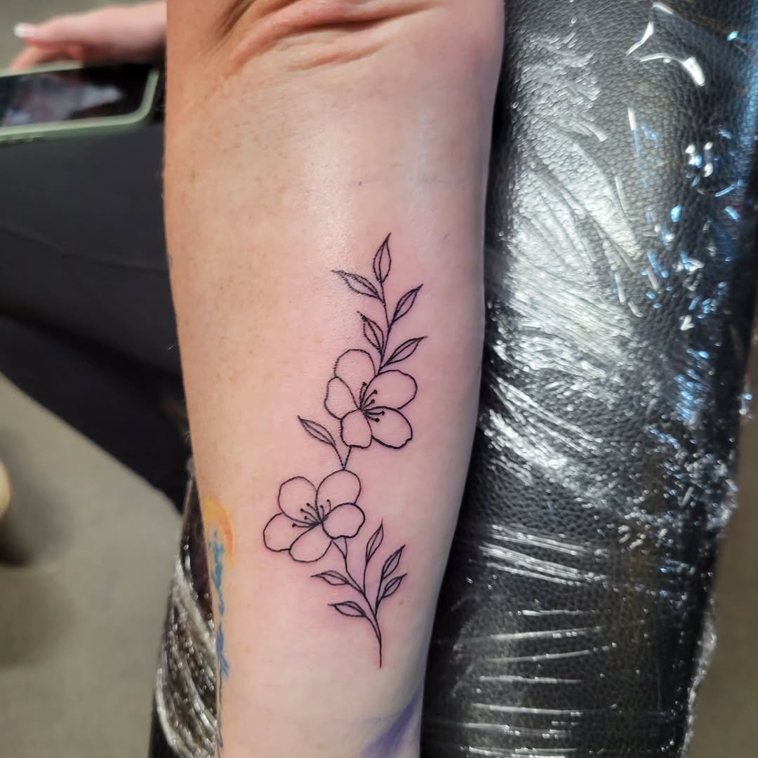Tattoo by @nightmaristic — fine_line, illustrative