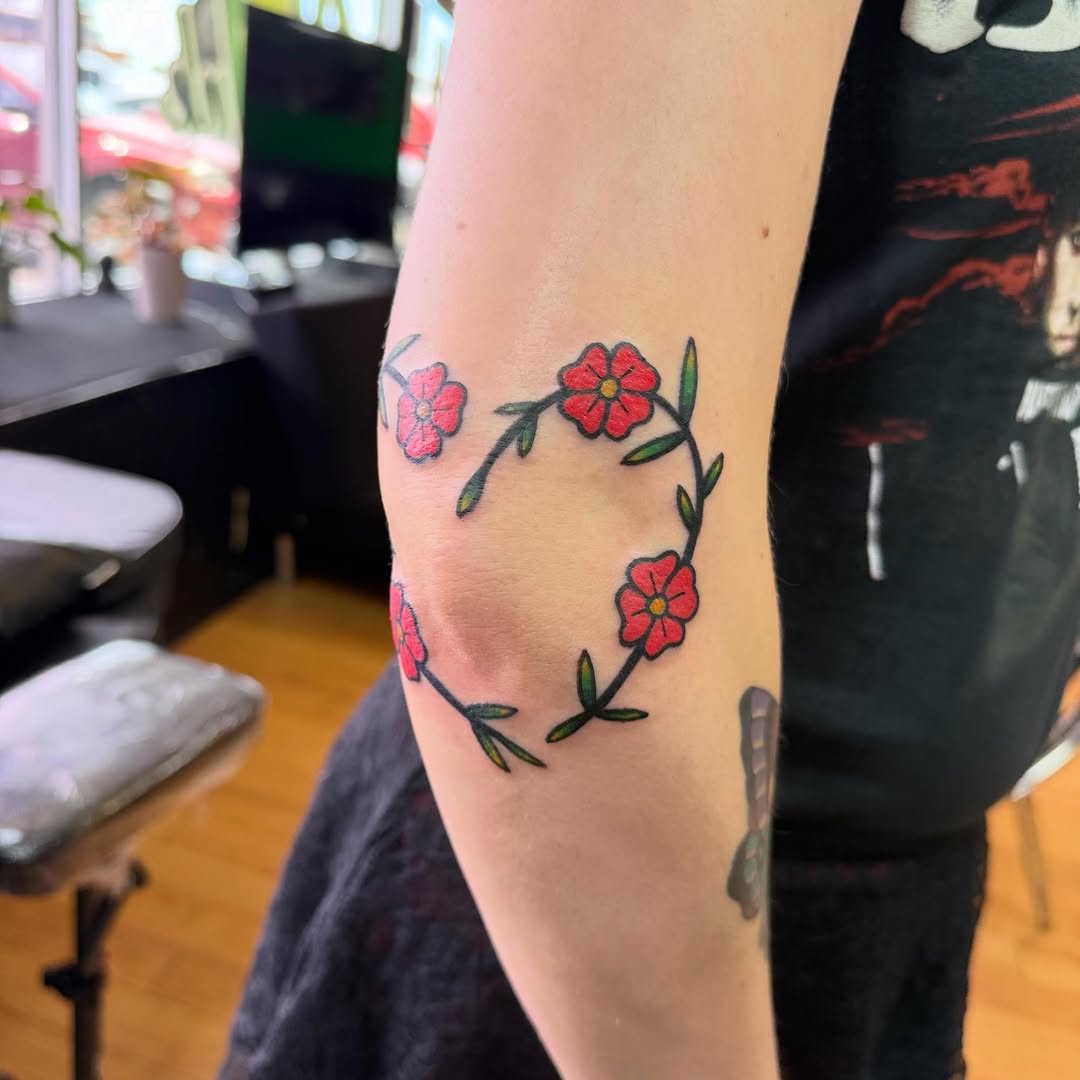 Tattoo by @tattoosbynic03 โ fine_line