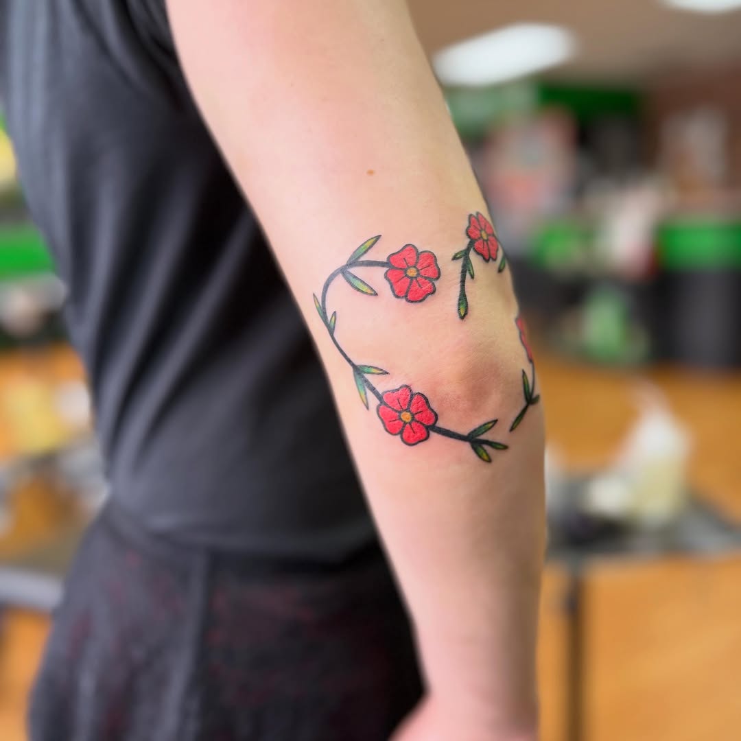 Tattoo by @tattoosbynic03 โ fine_line