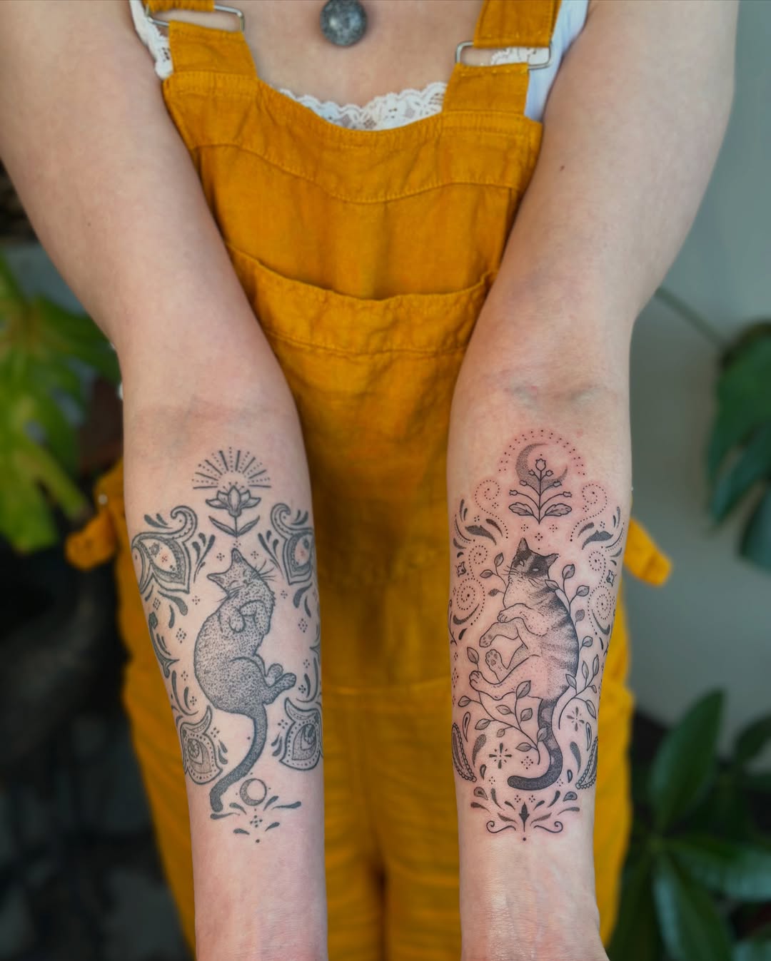 Tattoo by @santiagogdon β dotwork