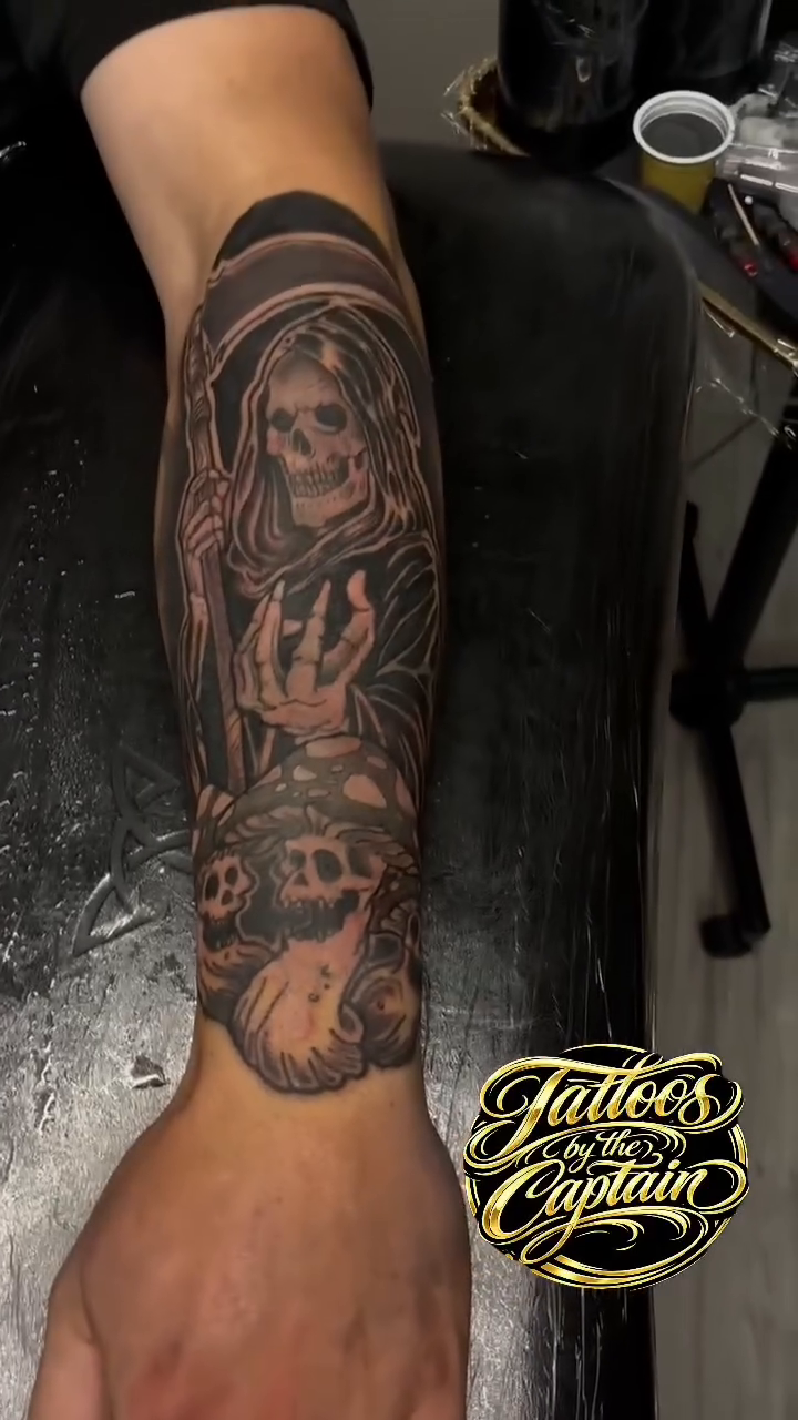 Tattoo by @tattoosbythecaptain — black_and_grey, illustrative