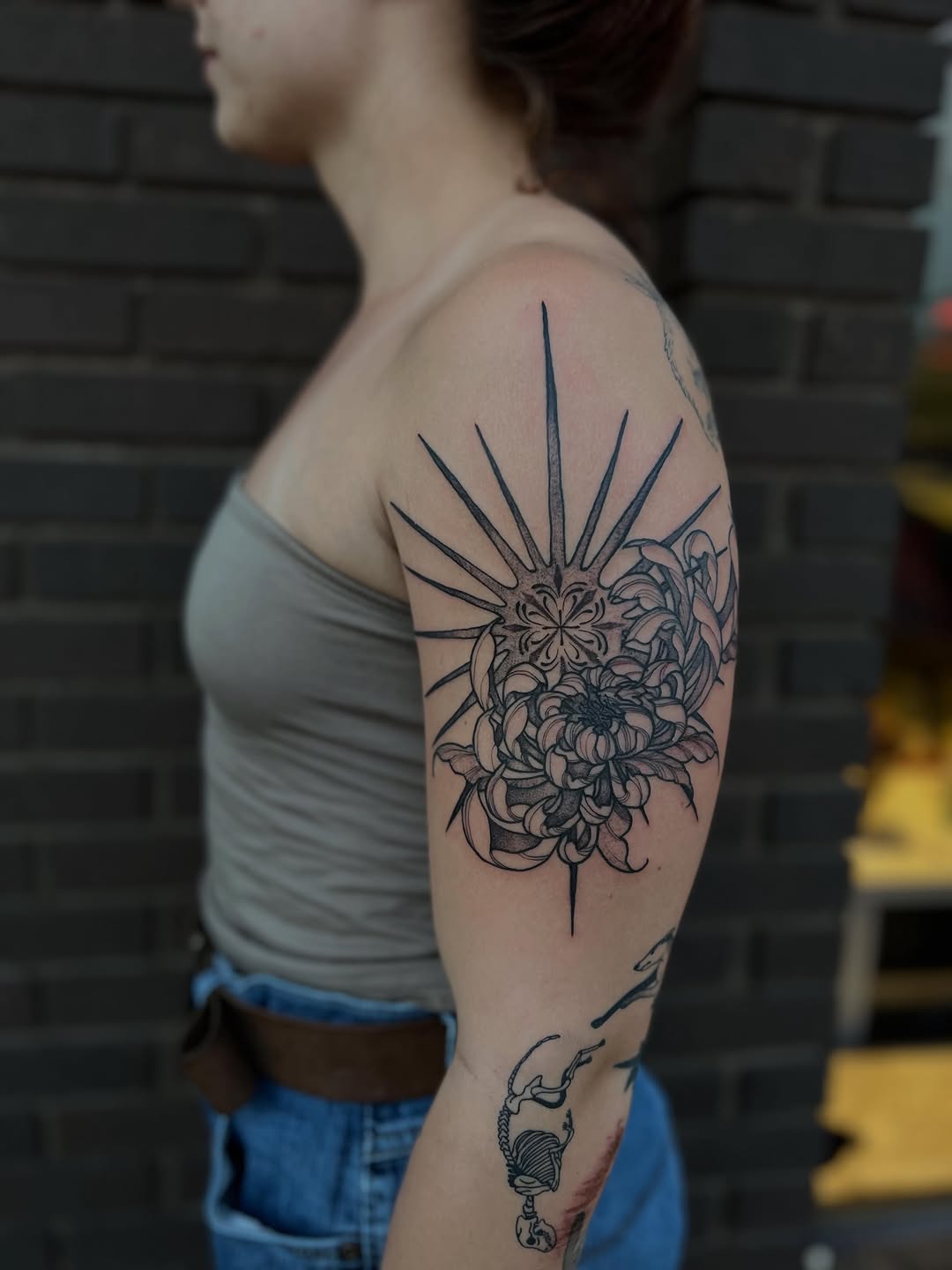 Tattoo by @lilriss.tattoos β black_and_grey, illustrative