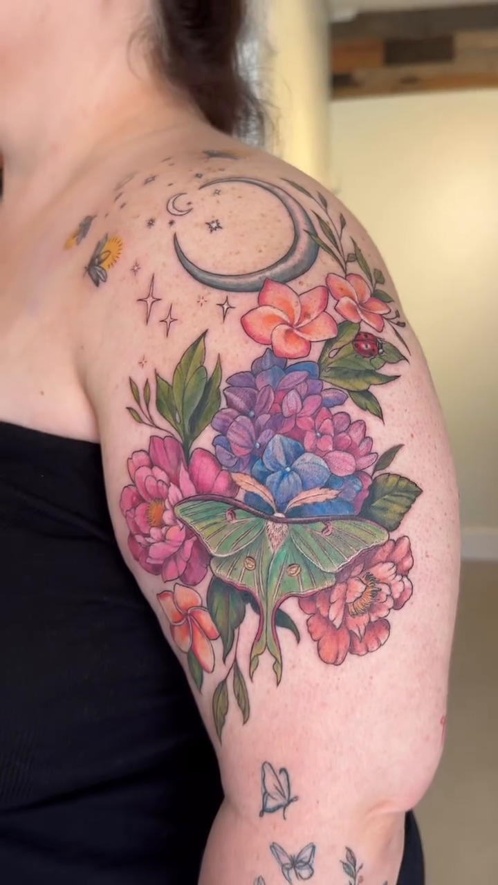 Tattoo by @foxglove.ink — neo_traditional, realism