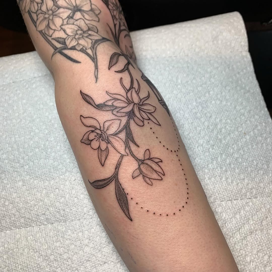 Tattoo by @tabby_wirebach_tattoos — fine_line, black_and_grey