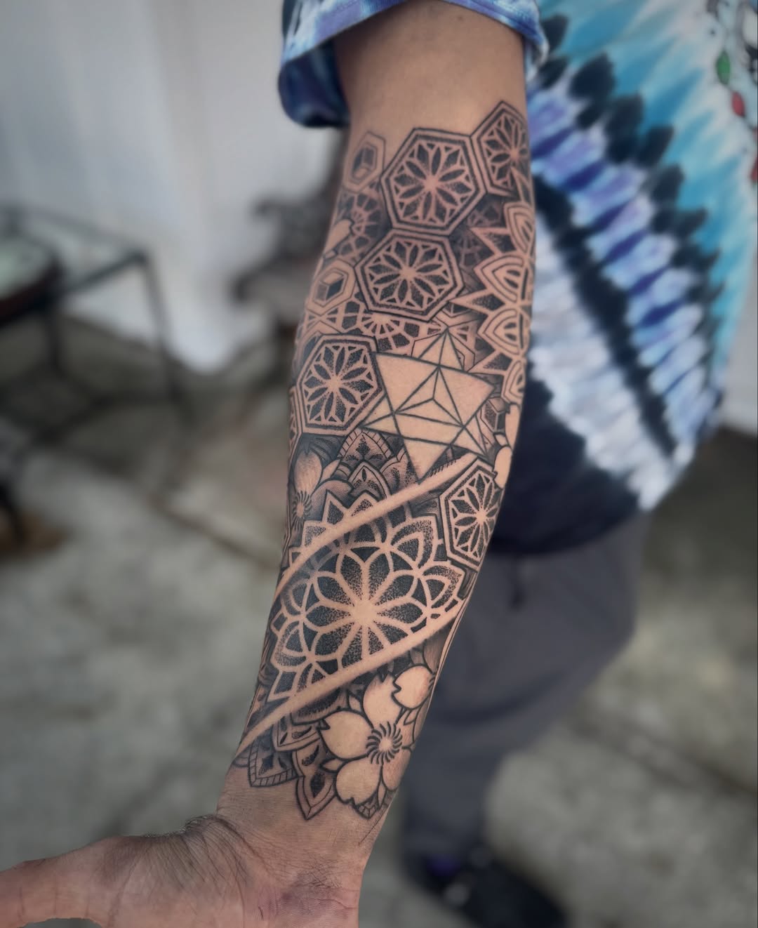 Tattoo by @paul_schnellmynuts — geometric, dotwork