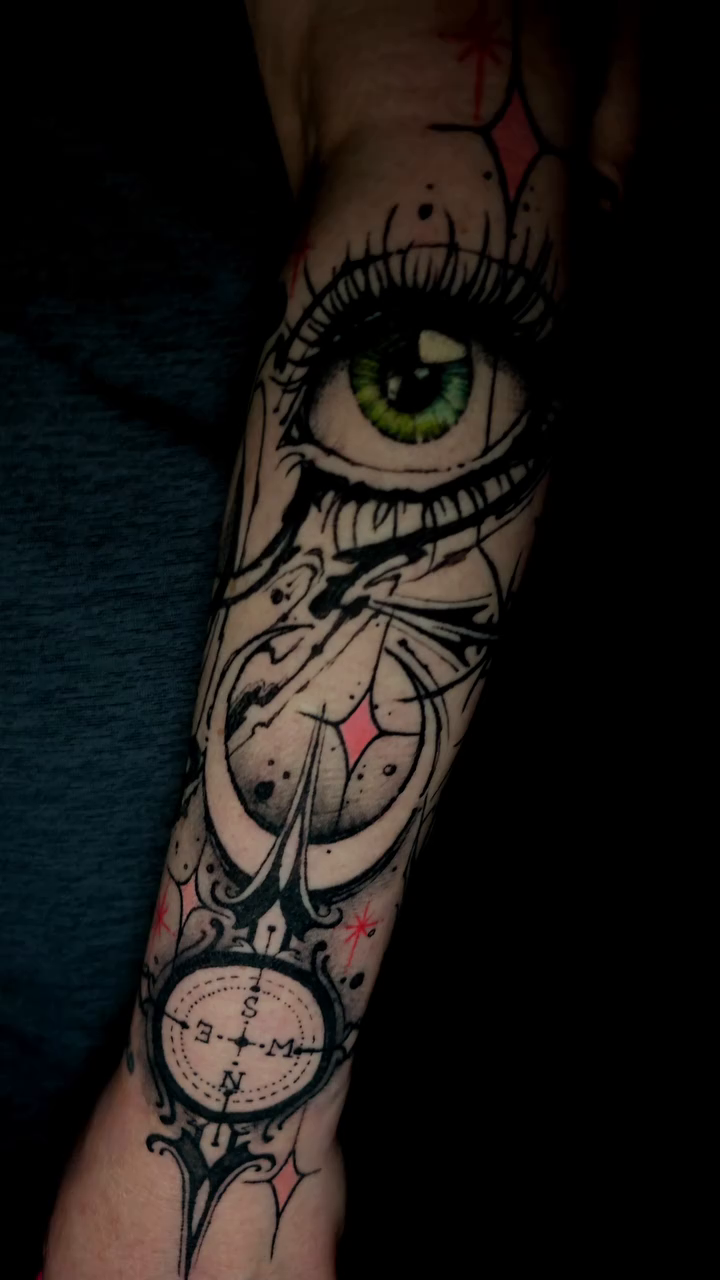 Tattoo by @samlg.tattoo — black_and_grey, geometric