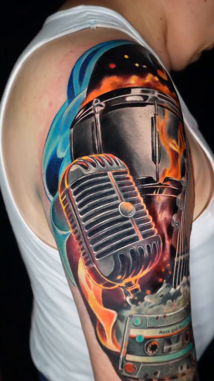 Tattoo by @danieladuquetattoo — realism, trash_polka